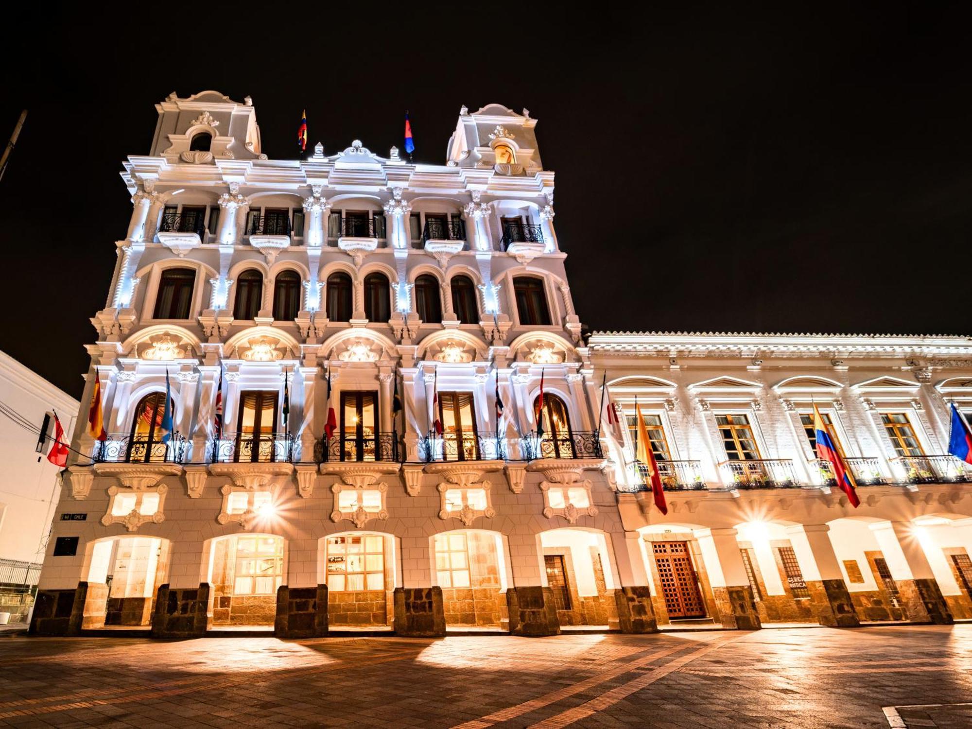 Plaza Grande Hotel