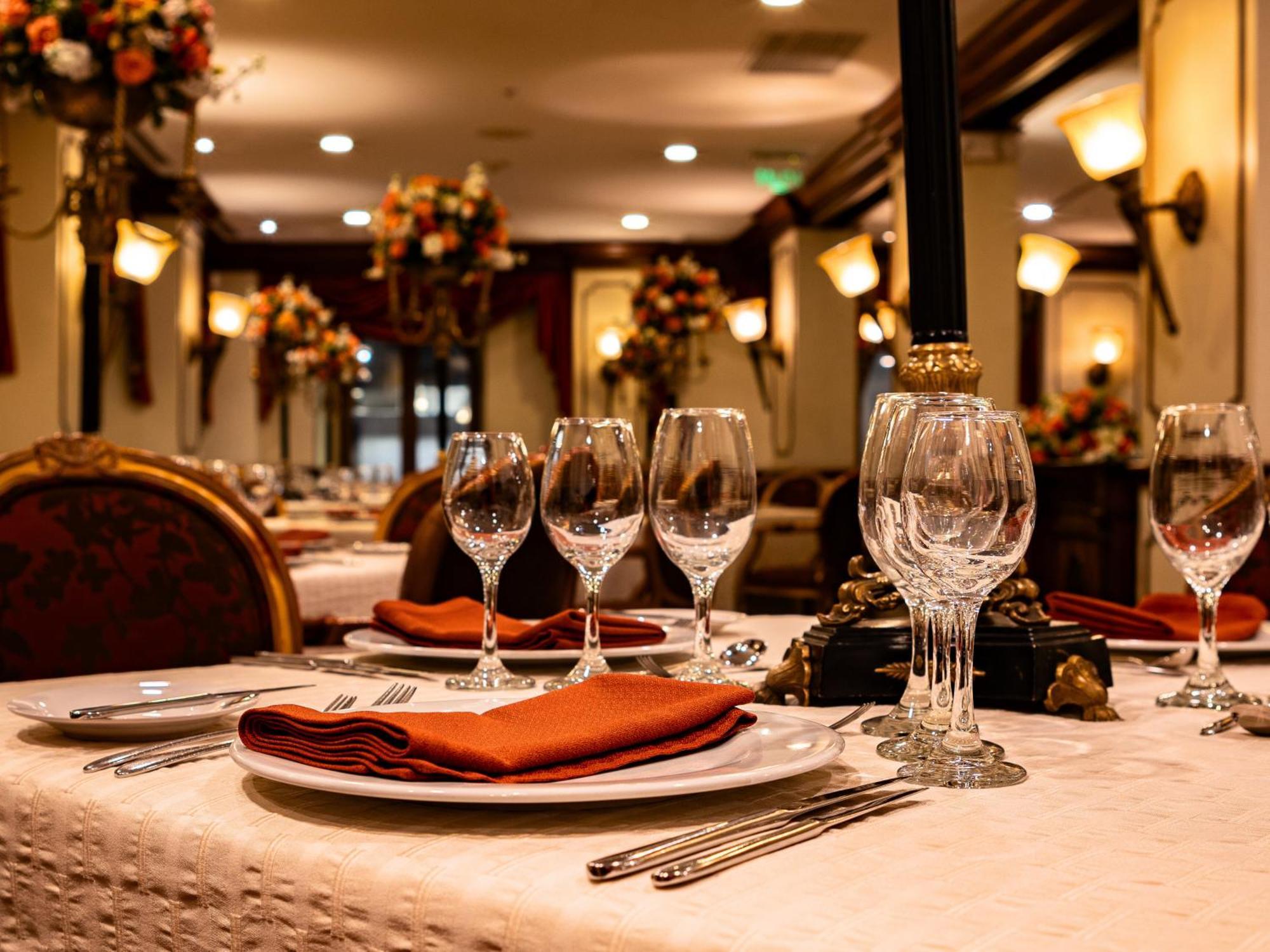 Hotel Plaza Grande 5*