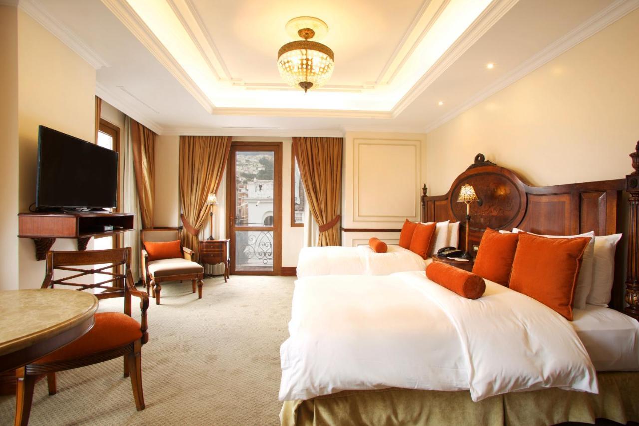 Plaza Grande Hotel