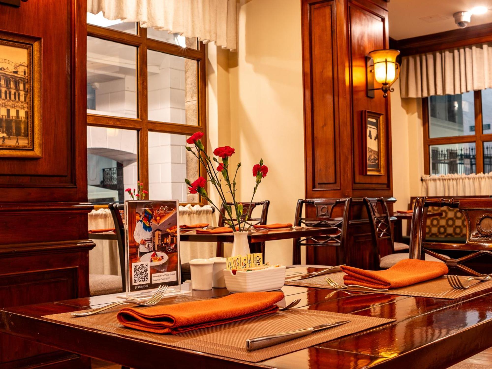 Plaza Grande Hotel