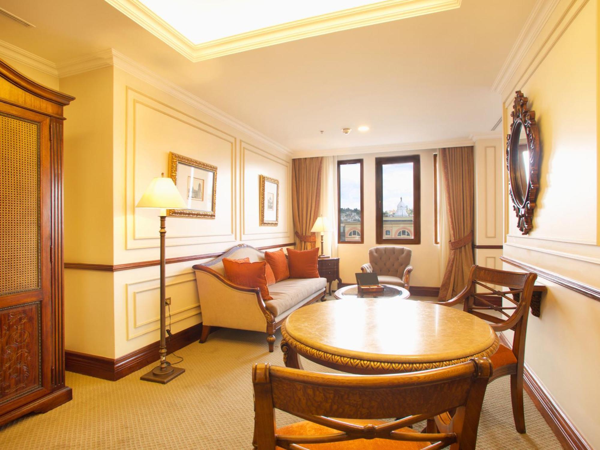 Hotel Plaza Grande Quito